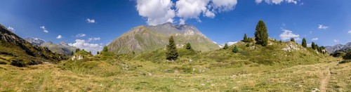 Hiking trail, Motron mountain peak on the Lukmanier Pass, Valle Santa Maria, Alpe di Croce, Blenio,
