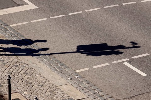 Passers-by and traffic light, Shadow, Germany