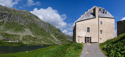 View to the right left side of the building of Ospizio Hospiz Herberge San Gottardo St. Gotthard