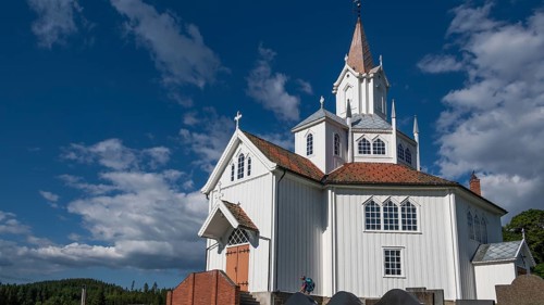 White church building with tiled roofs, Tangen kirke or church, Olavsweg or Olavsleden, pilgrimage
