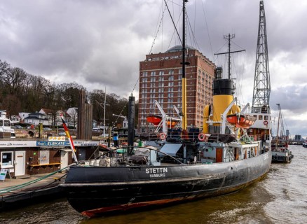 Tugboat pier Neumühlen on the Elbe, Hamburg, Germany