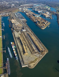 Aerial view, Duisburg harbour, coal island, Duisport, Rhine-Herne Canal, Ruhr, Ruhrort, Duisburg,