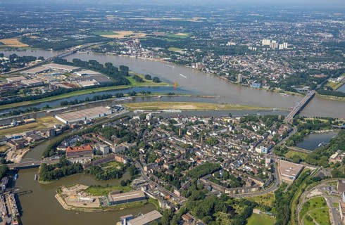 Aerial view, flood river Rhine, Ruhr estuary into the Rhine, Friedrich-Ebert-Bridge, Rhine orange