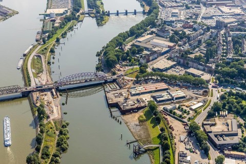 Aerial view, Ruhrort harbour, Karl-Lehr-Bridge, construction site Am Brink corner Kaßlerfelder