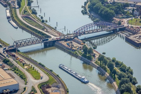 Aerial view, flood river Rhine and river Ruhr with Karl-Lehr-Bridge, Ruhrorter Straße, Kaßlerfeld,