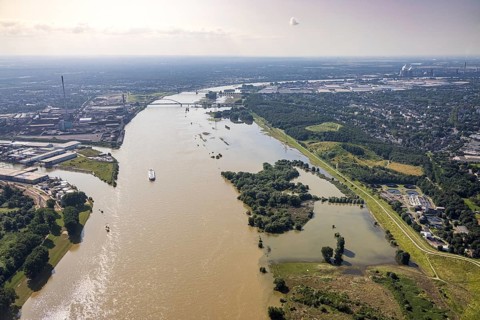 Aerial view, flood river Rhine, entrance to the outer harbour, flooding Rheinwiesen Rheinhausen and