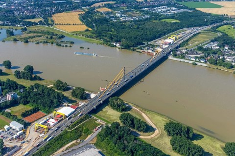 Aerial view, construction site at the A40 Rhine bridge Neuenkamp, river Rhine, Alt-Homberg,