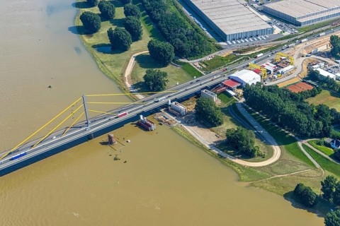 Aerial view, construction site at the A40 Rhine bridge Neuenkamp, river Rhine, Alt-Homberg,