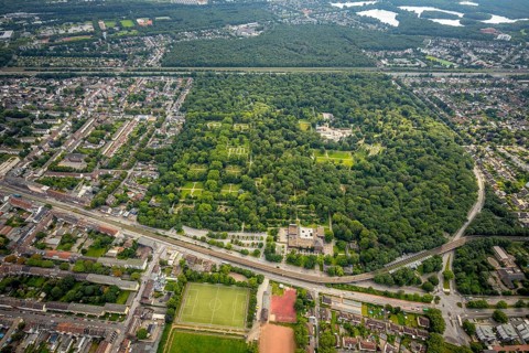 Aerial view, forest cemetery Duisburg, Wanheimerort, Duisburg, Ruhr area, North Rhine-Westphalia,