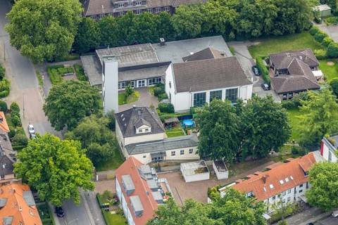 Aerial view, evang. Trinitatis Kirche am See, Wedau, Duisburg, Ruhr area, North Rhine-Westphalia,