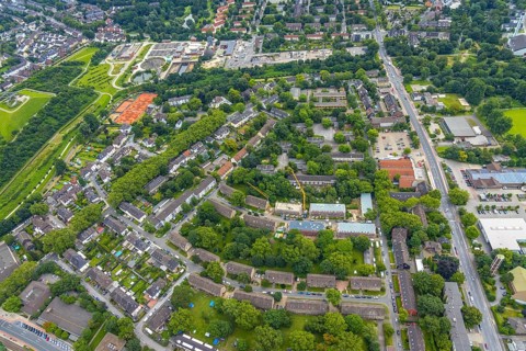 Aerial view, construction site and renovation of Vonovia houses in Rembrandtstraße, Hüttenheim,