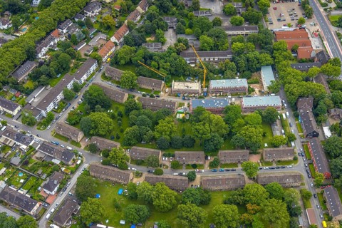Aerial view, construction site and renovation of Vonovia houses in Rembrandtstraße, Hüttenheim,