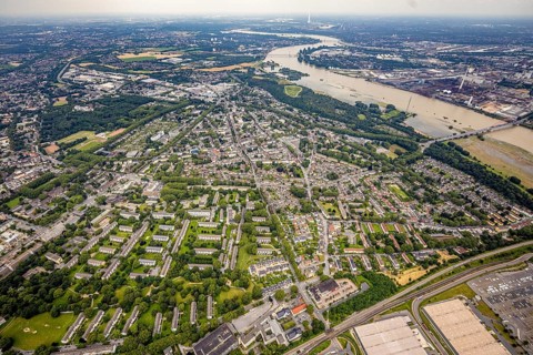 Aerial view, Rheinhausen and Hochemmerich district, floods and inundations Rheinwiesen Rheinhausen