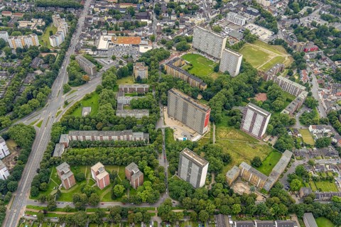 Aerial view, residential park Hochheide, Die Weißen Riesen, Hochheide, Duisburg, Ruhr area, North
