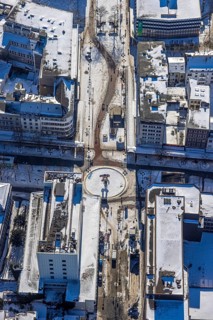 Aerial view, roundabout with sculpture Livesafer in Königstraße, pedestrian zone, old town,