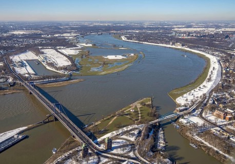 Aerial view, flooding river Rhine at the Friedrich-Ebert-Bridge, Ruhrort, Duisburg, Ruhr area,