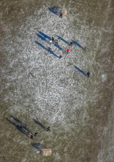 Aerial view, frozen Rhine meadow Ehingen, ice hockey players, Mündelheim, Duisburg, Ruhr area,