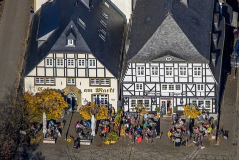 Aerial view, half-timbered inns at the market with outdoor catering in Brilon, Sauerland, North