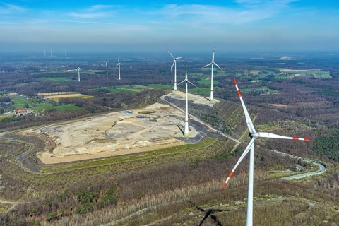Aerial view, construction site, Halde Lohberg Norderweiterung, wind turbines, Bruckhausen, Hünxe,
