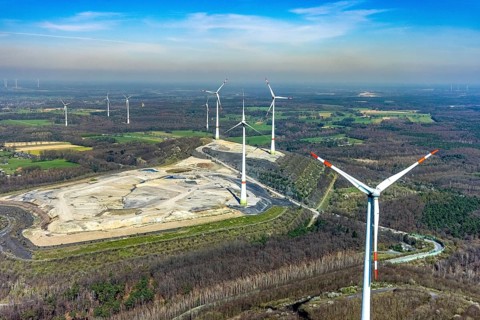 Aerial view, construction site, Halde Lohberg Norderweiterung, wind turbines, Bruckhausen, Hünxe,