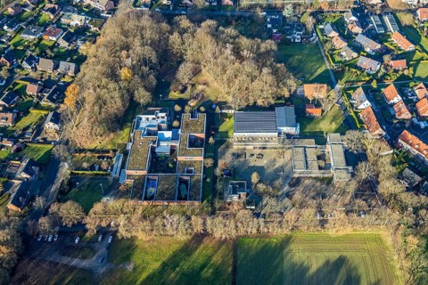Aerial view of the Raoul-Wallenberg-Schule and Wittenbrinkschule Wulfen in Dorsten in the Ruhr area