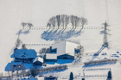 Aerial view, trees and house in the snow at Sölder Kirchweg, Sölde, Dortmund, Ruhr area, North
