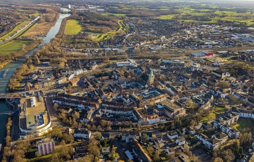 Aerial view of the city centre with Mercaden am Westwall and St. Agatha Catholic Church in Dorsten