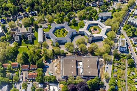 Aerial photo, Kreuzstraße school centre, Leibniz-Gymnasium, Wilhelm-Röntgen Realschule,