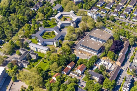 Aerial photo, Kreuzstraße school centre, Leibniz-Gymnasium, Wilhelm-Röntgen Realschule,