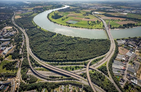Aerial view, Üdesheimer Rheinbogen and motorway A46 exit Bilk as well as Fleher bridge and Fleher