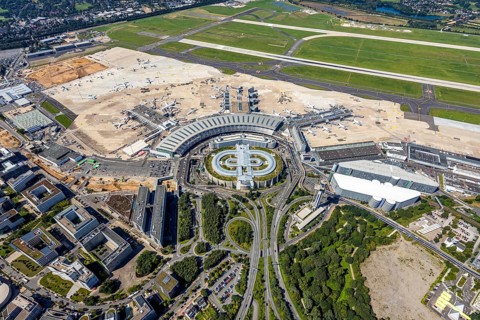 Aerial photograph, Düsseldorf Airport in the Lohausen district of Düsseldorf, Rhineland, North