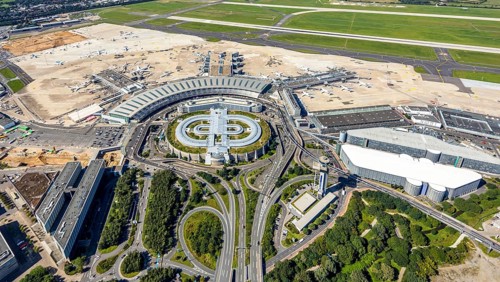 Aerial photograph, Düsseldorf Airport in the Lohausen district of Düsseldorf, Rhineland, North