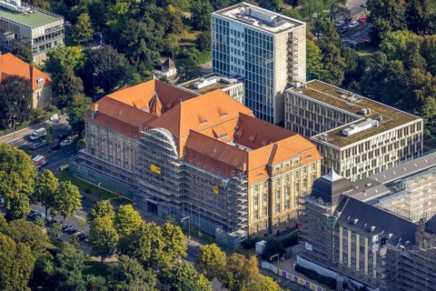 Aerial photo, Düsseldorf Higher Regional Court renovation work on the facade in the Pempelfort