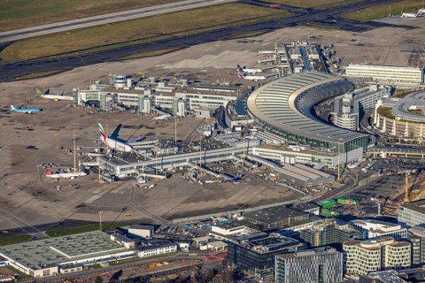 Aerial photo, Düsseldorf Airport with gates and handling fingers in the Lohausen district of