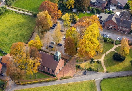 Aerial view, St. Mary's Assumption Church and Berger Inn at Beck Castle in the Kirchhellen-Nord-Ost