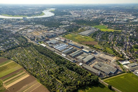 Aerial view, Areal Böhler commercial area and residential area VIERZIG549 as well as residential