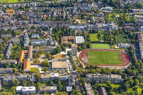 Aerial view, Cecilien-Gymnasium Düsseldorf and Carl-Benz-Realschule with sports field in the