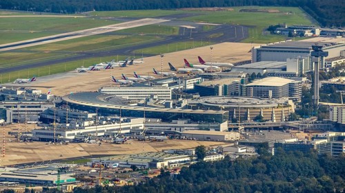 Aerial photograph, Düsseldorf Airport in the Lohausen district of Düsseldorf, Rhineland, North