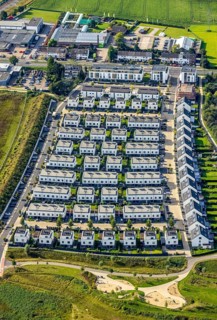 Aerial view, terraced houses single-family houses residential quarter Unter der Mühle in the