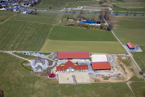 Aerial view, landscape conservation area Grünlandgürtel am Südfeld, equestrian centre Neue