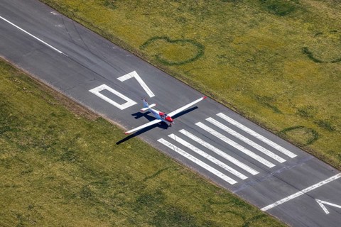 Aerial photo, Brilon Hochsauerland airfield, Zum alten Tower, EFR Brilon landing site, Motorsegeler