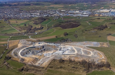 Aerial photograph, Galmeistraße quarry at the Müllstein nature reserve, Brilon, Sauerland, North