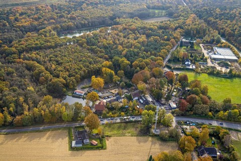 Aerial view, Grafenmühle gastronomy with Woodpeckers Roadhouse in the district Kirchhellen-Süd in