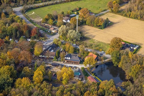 Aerial view, Grafenmühle gastronomy with Woodpeckers Roadhouse in the district Kirchhellen-Süd in