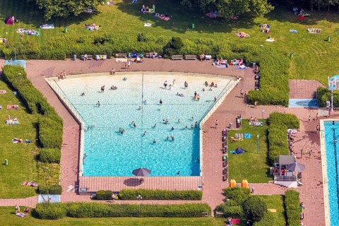Aerial view, outdoor pool and wave pool Weddinghofen in the leisure centre Im Häupen in