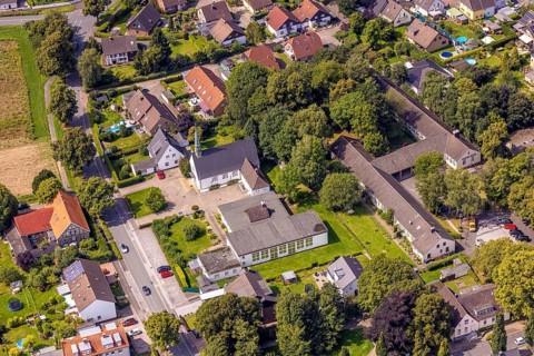 Aerial view, Church of the Resurrection and Martin Luther House in Weddinghofen, Bergkamen, Ruhr