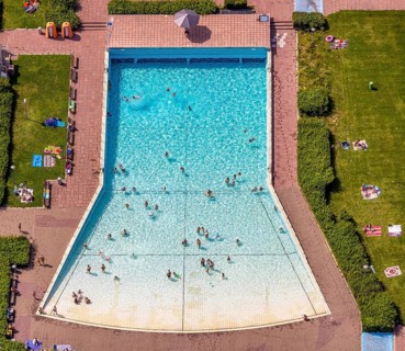 Aerial view, outdoor pool and wave pool Weddinghofen in the leisure centre Im Häupen in