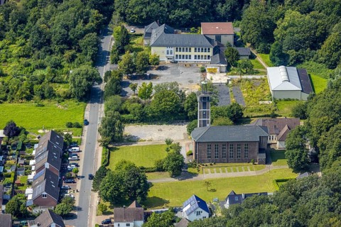 Aerial view, Evang. Martin Luther Church and conversion of the former castle school for new Jahn