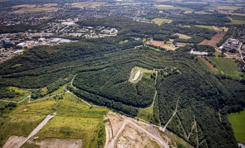Aerial view, Großes Holz spoil tip with Adener Höhe and light column in Weddinghofen, Bergkamen,