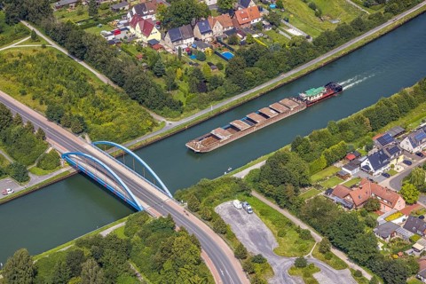 Aerial view, cargo ship on the Datteln-Hamm canal at the Werner Straße bridge in Rünthe, Bergkamen,